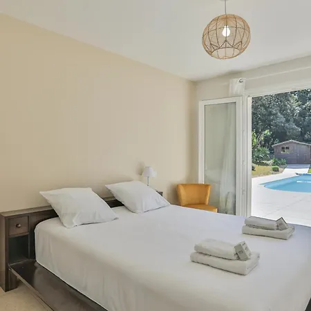 Villa Familiale Proche Plage&forêt Avec Piscine Privée à Sur *