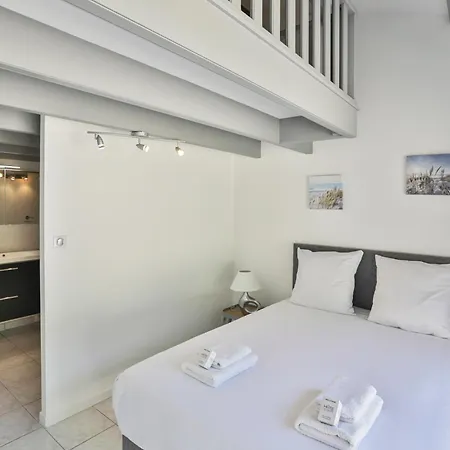 Familiale Proche Plage&forêt Avec Piscine Privée à Sur Villa *