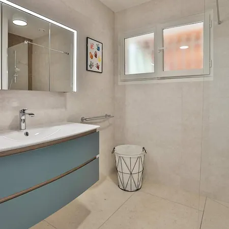 Villa Familiale Proche Plage&forêt Avec Piscine Privée à Sur *