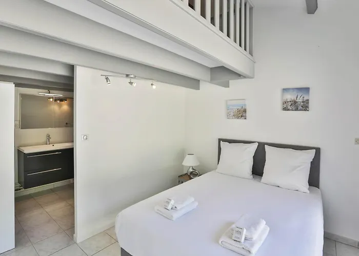 Familiale Proche & Foret Avec Piscine Privee A Sur Villa